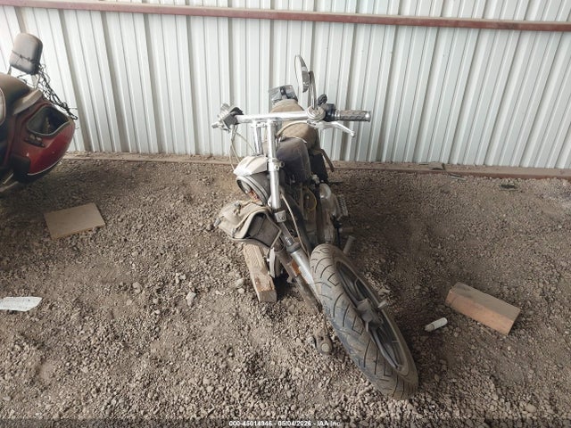 Harley-Davidson Xlh883