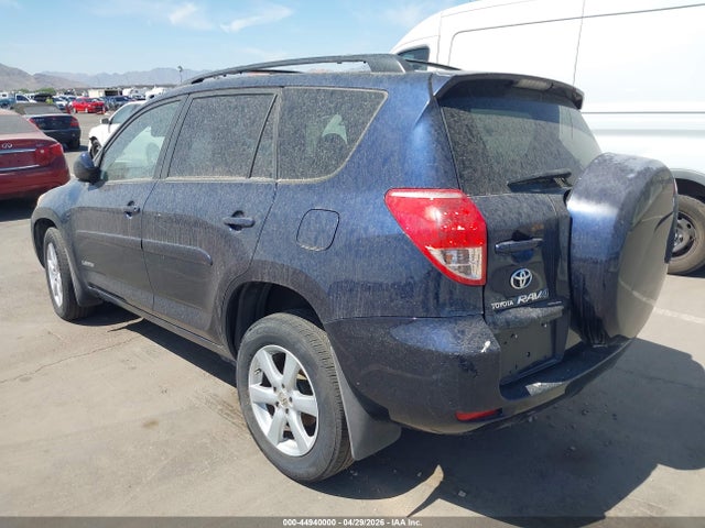 Toyota RAV4 Limited V6