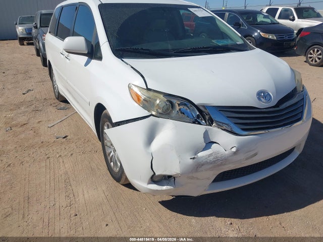 Toyota Sienna Xle V6