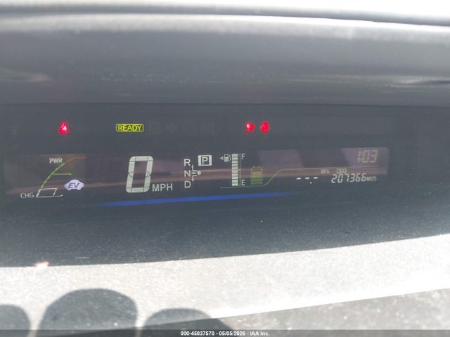 Toyota Prius v Three