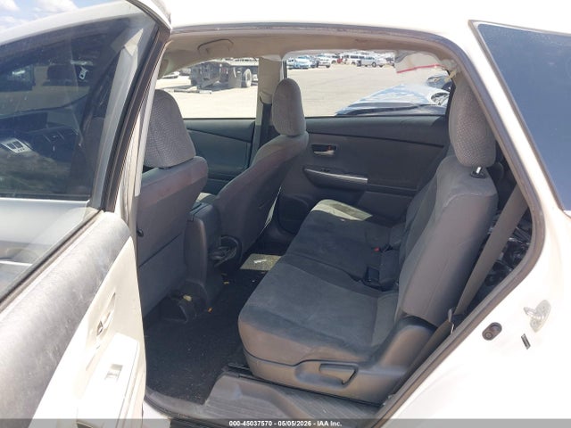 Toyota Prius v Three