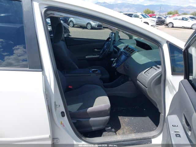 Toyota Prius v Three