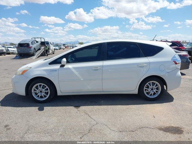 Toyota Prius v Three