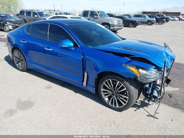 Salvage Kia Stinger Image