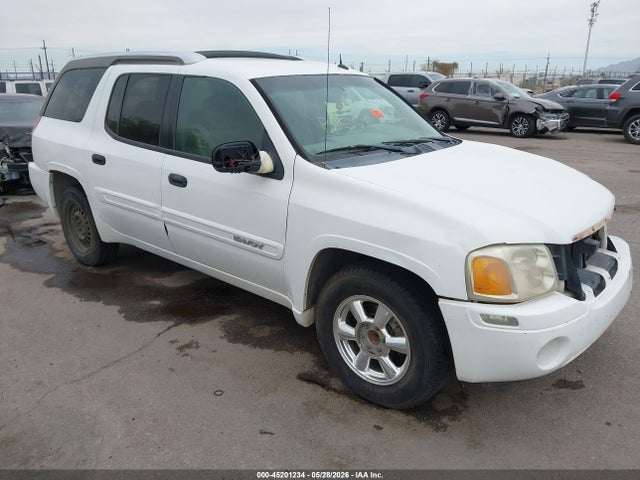 Salvage GMC Envoy XUV Image