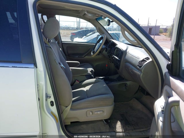 Toyota Sequoia Sr5 V8