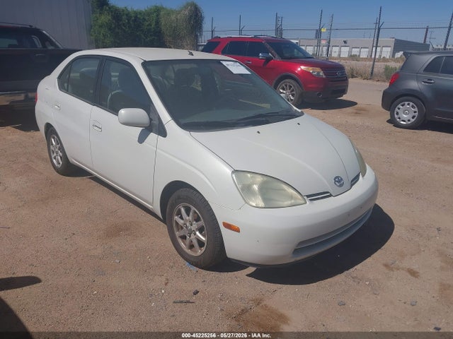 Salvage Toyota Prius Image