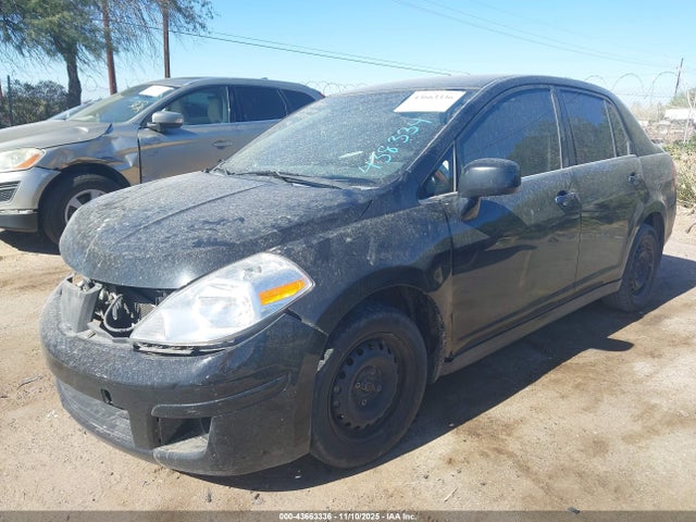 Nissan Versa 1.8s