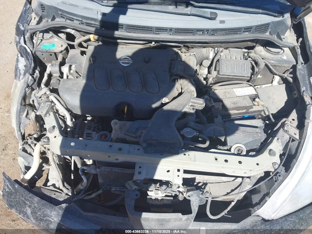 Nissan Versa 1.8s