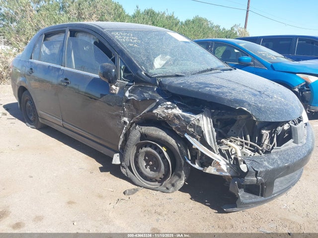 Salvage Nissan Versa Image