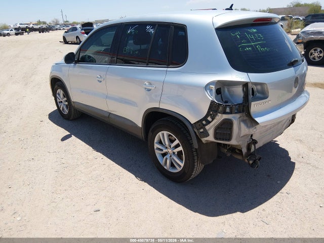 Volkswagen Tiguan S