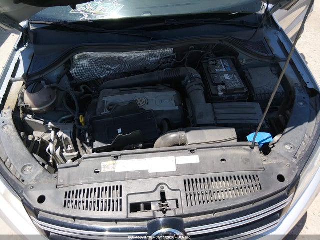 Volkswagen Tiguan S