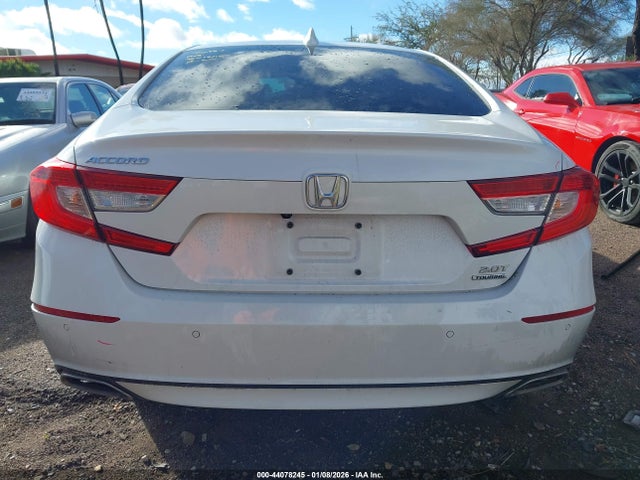 Honda Accord Touring 2.0t