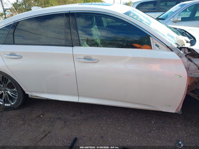 Honda Accord Touring 2.0t