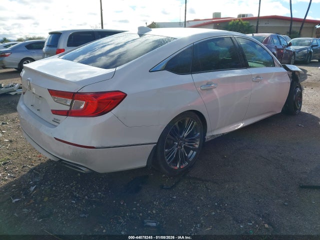 Honda Accord Touring 2.0t