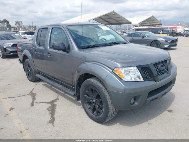 Salvage Nissan Frontier Image