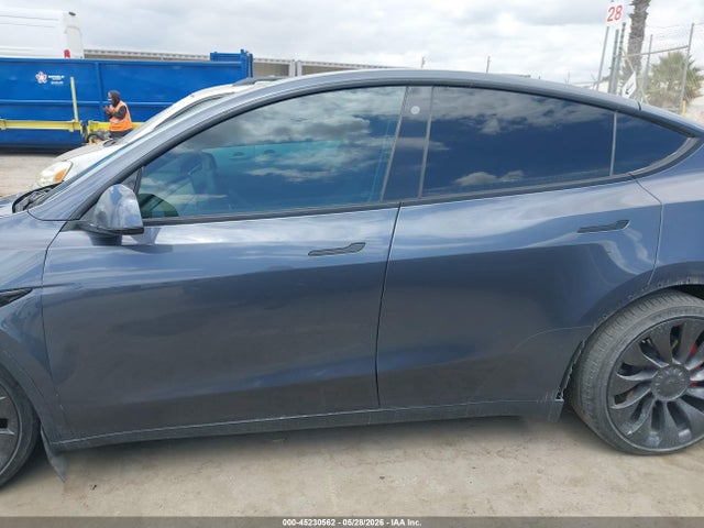 Tesla Model Y Performance Dual Motor All-wheel Drive