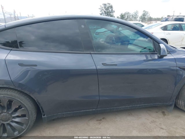 Tesla Model Y Performance Dual Motor All-wheel Drive