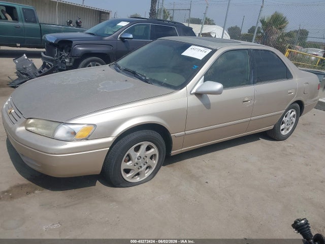 Toyota Camry Xle V6