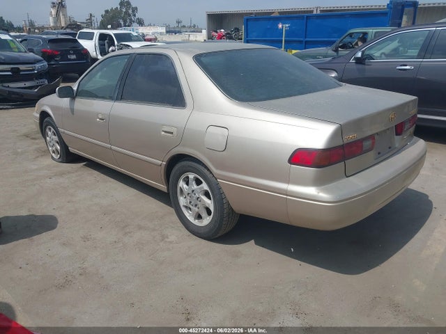 Toyota Camry Xle V6
