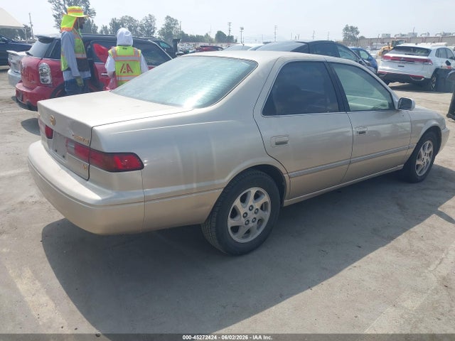 Toyota Camry Xle V6