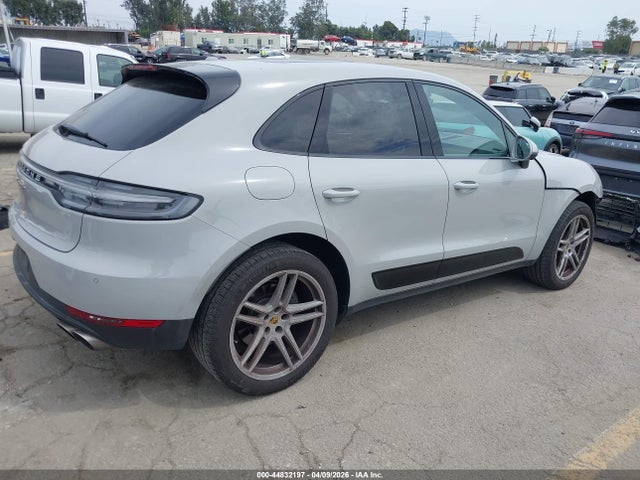 Porsche Macan S