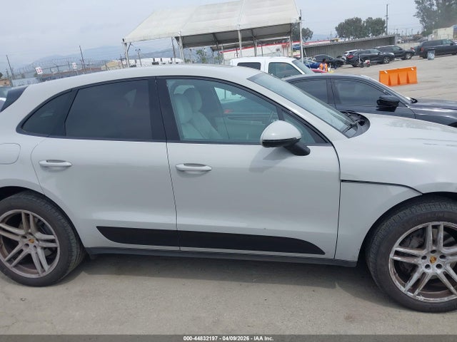 Porsche Macan S