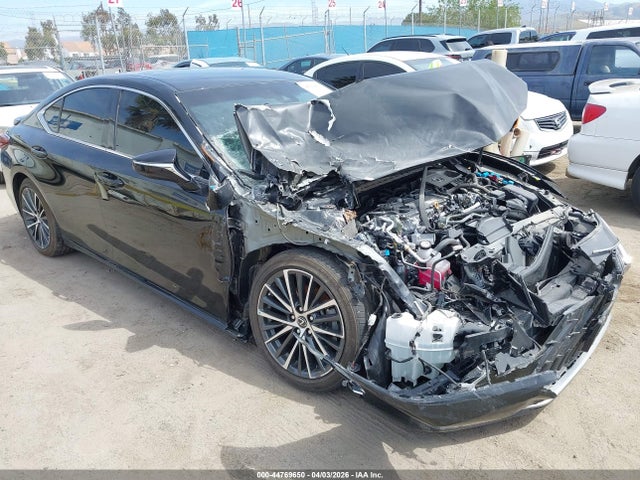 Salvage Lexus Es Image