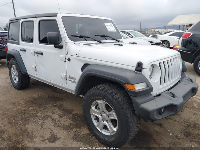Salvage Jeep Wrangler Image