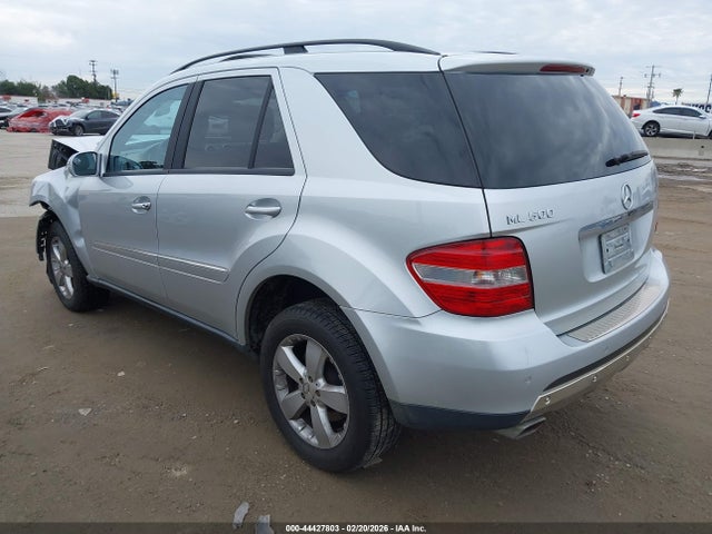 Mercedes-Benz M-Class 4matic
