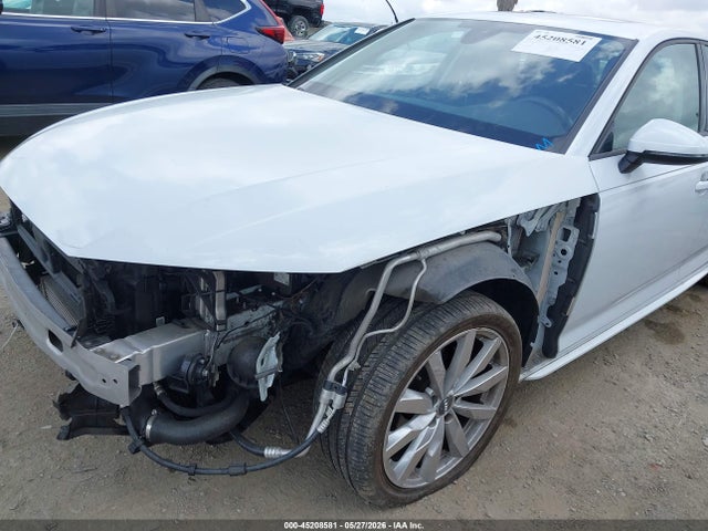 Audi A4 2.0t Ultra Premium