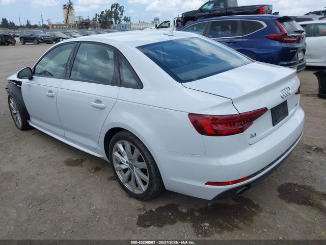 Audi A4 2.0t Ultra Premium