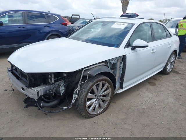 Audi A4 2.0t Ultra Premium