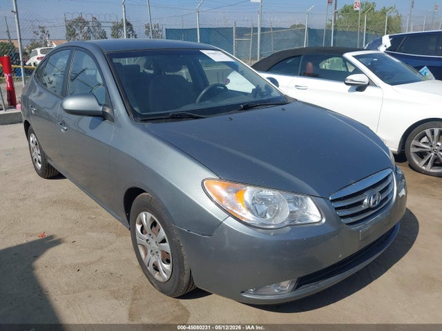 Salvage Hyundai ELANTRA Image