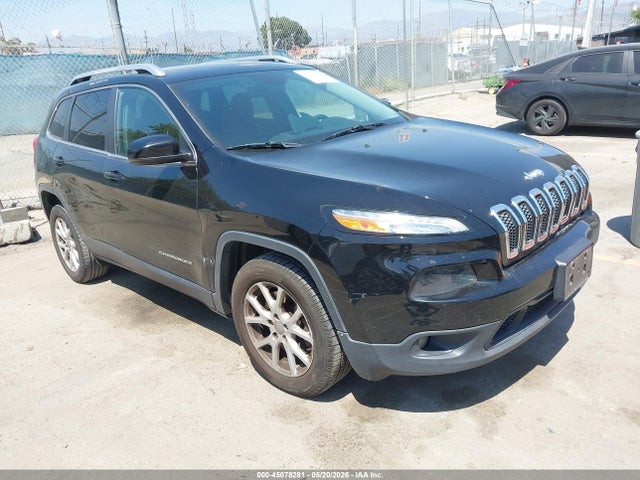 Salvage Jeep Cherokee Image