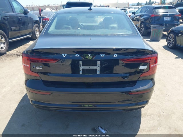 Volvo S60 Recharge Plug-in Hybrid T8 Plus Dark Theme