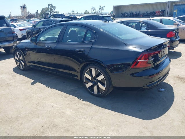 Volvo S60 Recharge Plug-in Hybrid T8 Plus Dark Theme