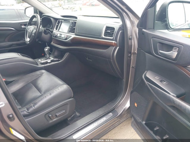 Toyota Highlander Limited V6