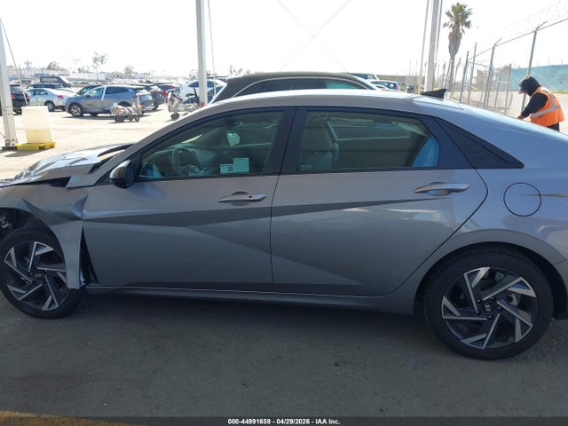 Hyundai ELANTRA Sel Sport