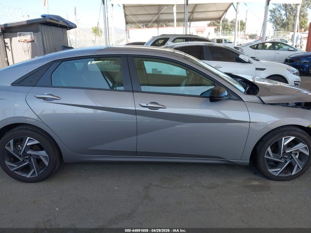Hyundai ELANTRA Sel Sport
