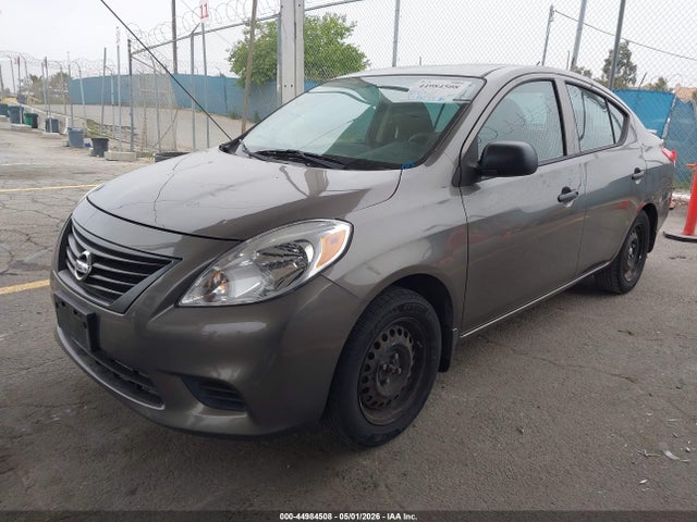 Nissan Versa 1.6 S+