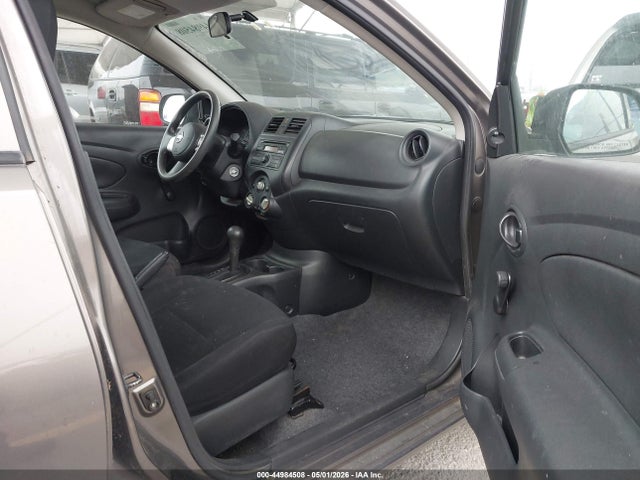 Nissan Versa 1.6 S+