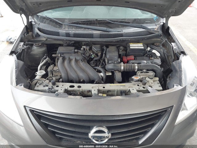 Nissan Versa 1.6 S+