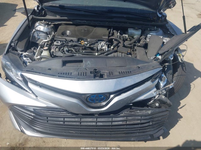 Toyota Camry Le Hybrid