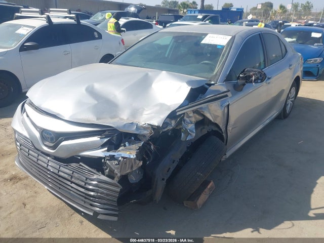 Toyota Camry Le Hybrid