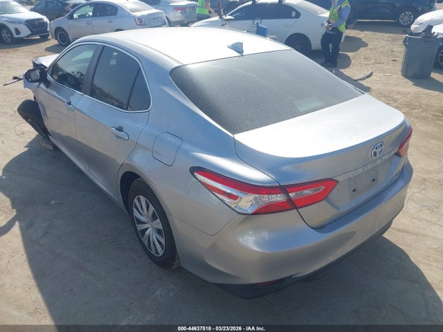 Toyota Camry Le Hybrid