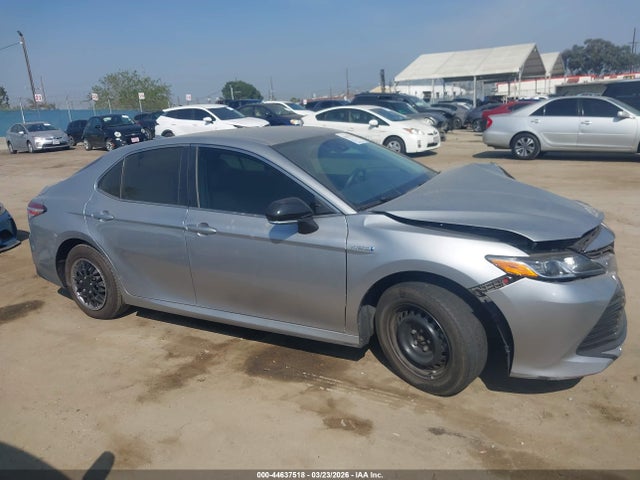 Toyota Camry Le Hybrid