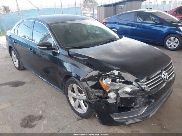 Salvage Volkswagen Passat Image