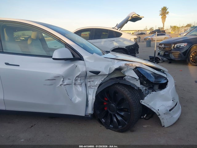 Tesla Model Y Performance Dual Motor All-wheel Drive