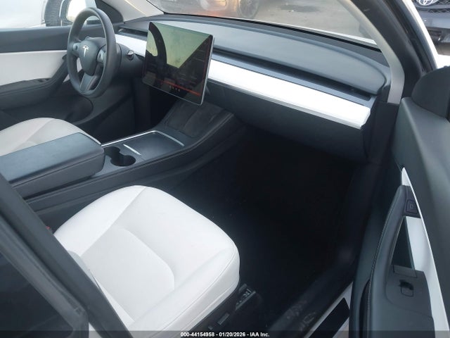 Tesla Model Y Performance Dual Motor All-wheel Drive